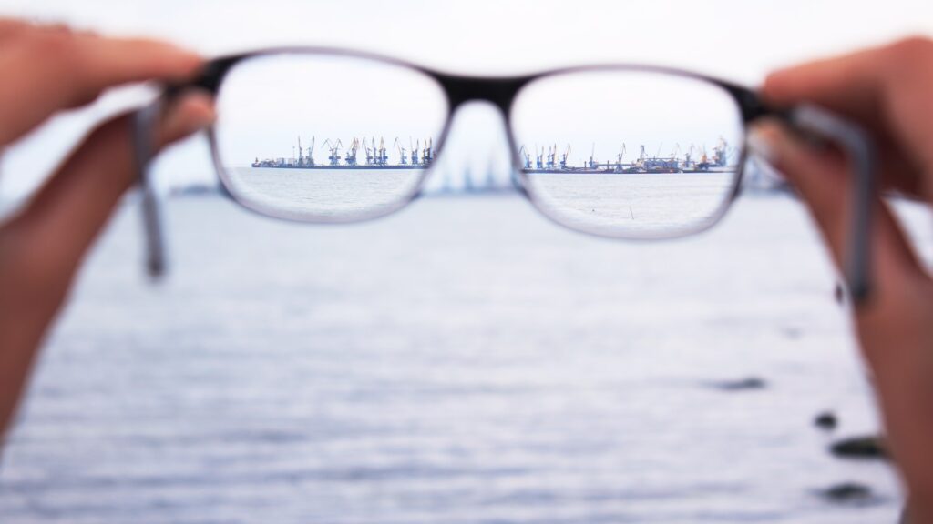 Language Focus – Simple Past and Past Progressive