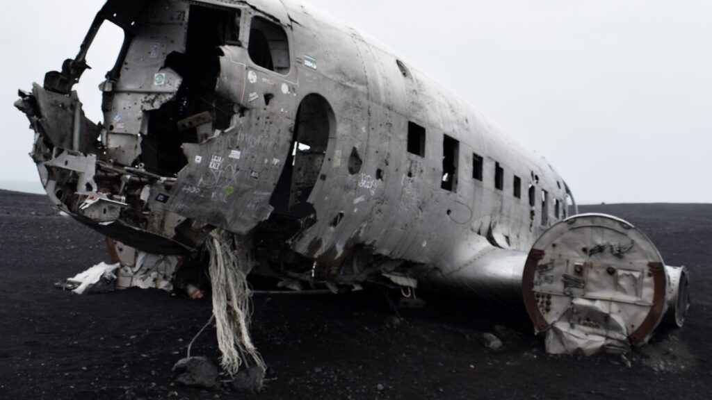 This Plane Lost Its Tail But Everybody Survived