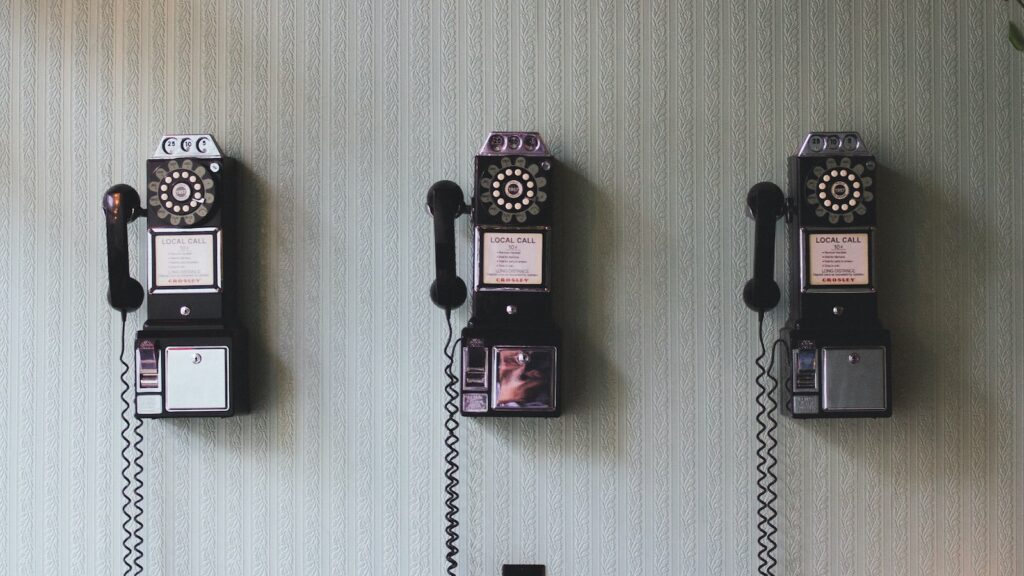 Speak Clearly with Fun: Learn the Power of English Tongue Twisters!